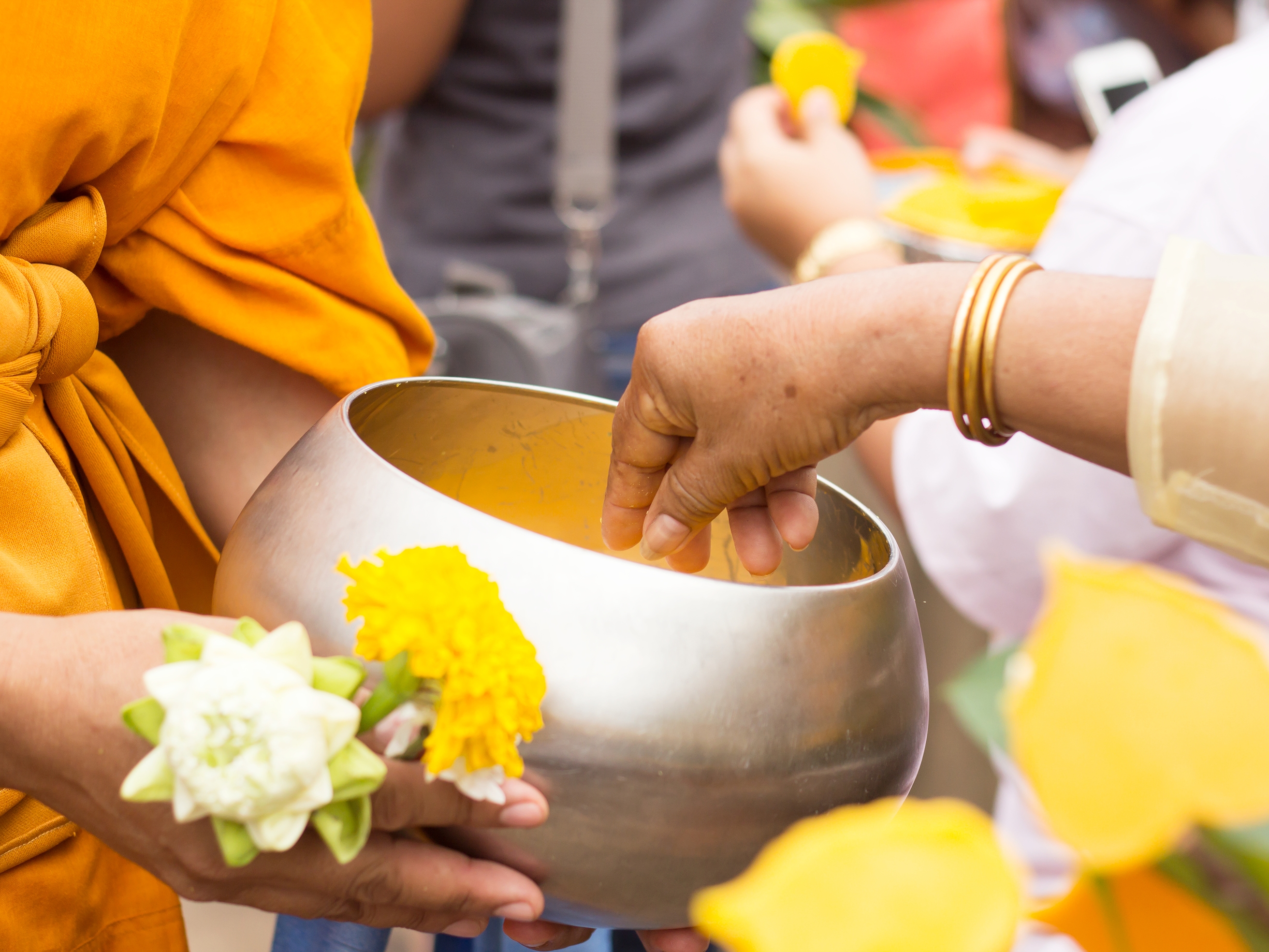 Thailand Moenche Essen Spende