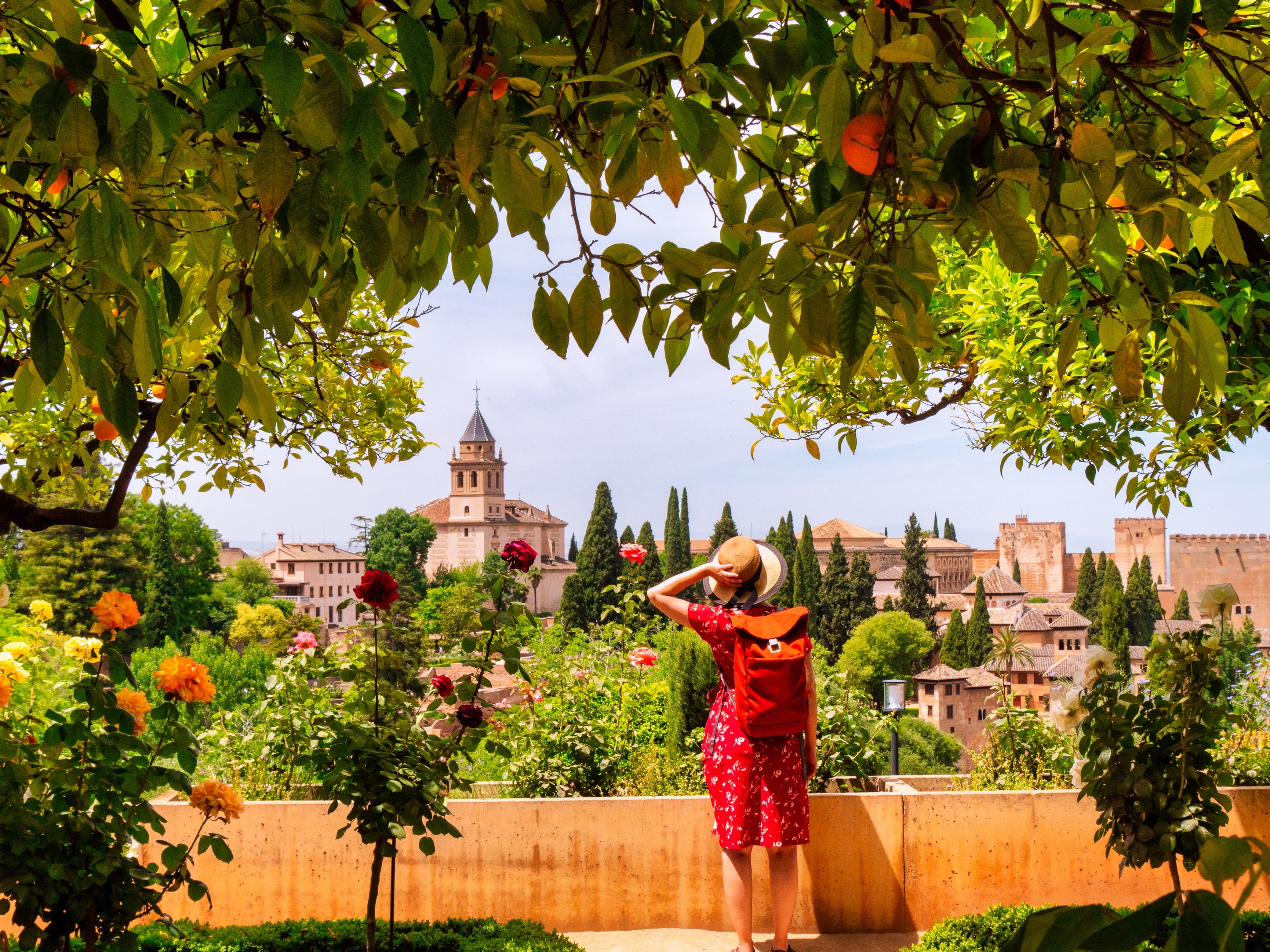 Granada Alhambra Frau