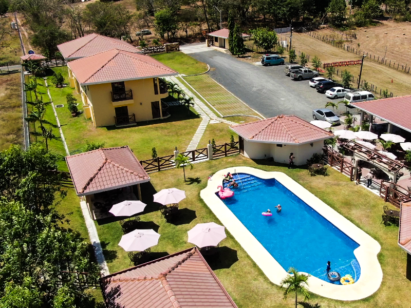 Pocri Country Resort - Pool