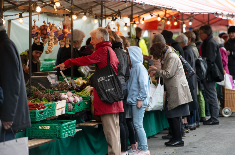 Wochenmarkt at Bürkliplatz, Zürich