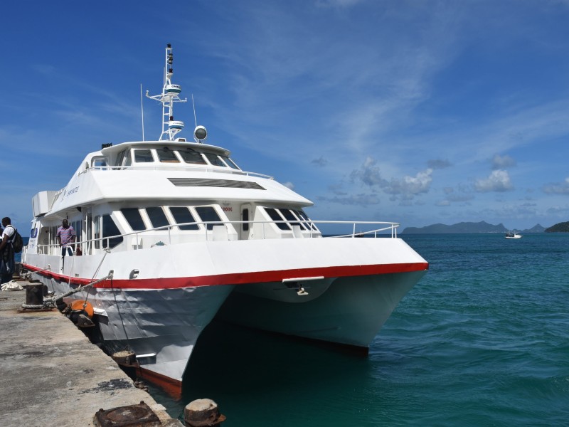 OSPREY FERRY HILLSBOROUGH PORT CARRIACOU
