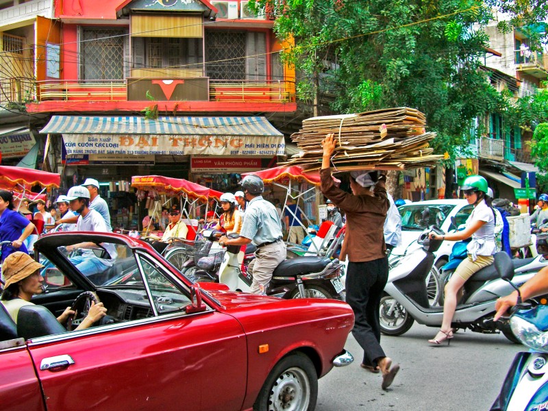 Trubel in den Straßen von Hanoi