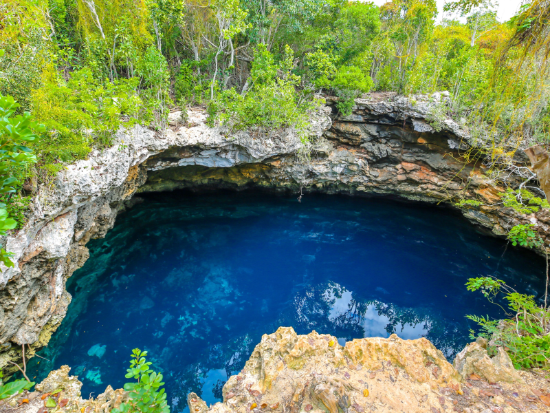 Sapphire Blue Hole