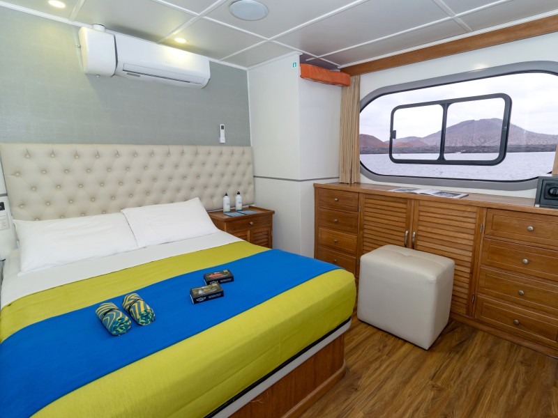 Tip Top II Cabin 2 Double Bed Main Deck 