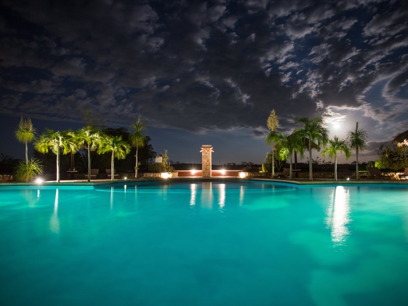 Hacienda Sotuta de Peon - Pool bei Nacht