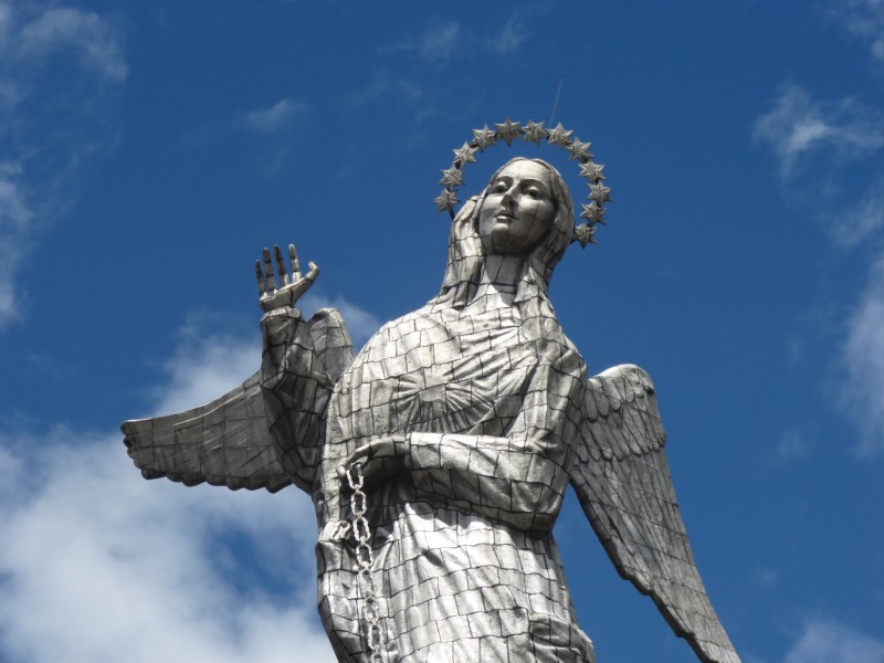 Ecuador - Jungfrau Maria Statue