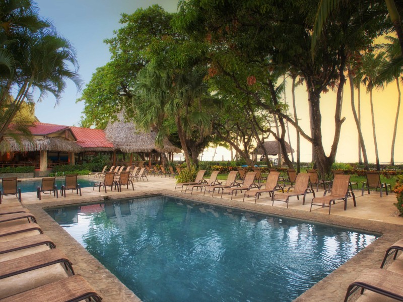 Tamarindo Diria Pool