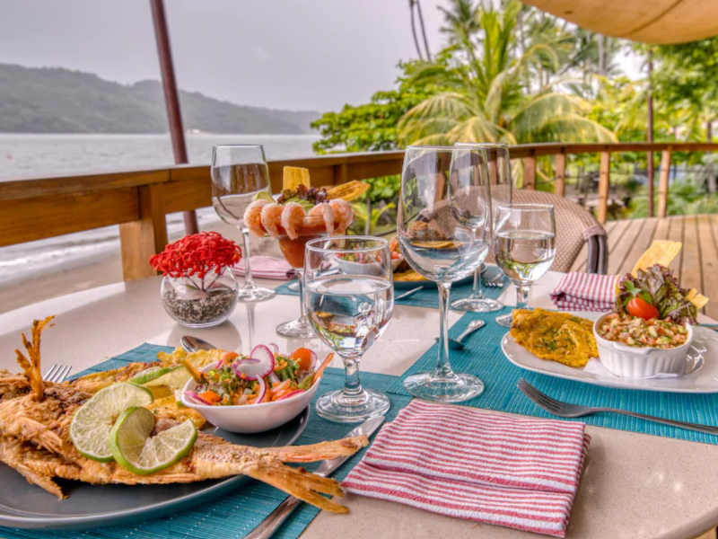 Isla Chiquita_Restaurant