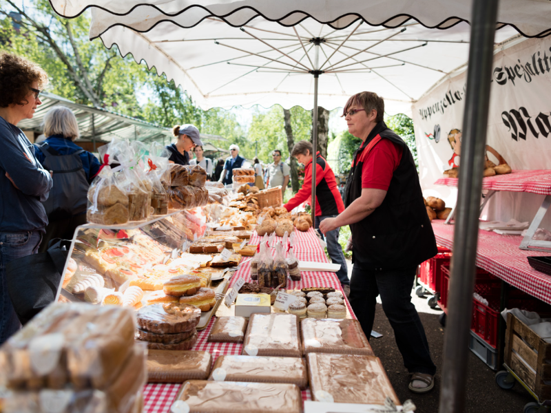 Wochenmarkt at Bürkliplatz, Zürich