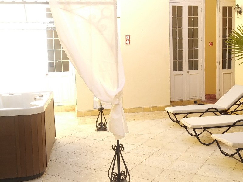 Hotel El Marquez Jacuzzi