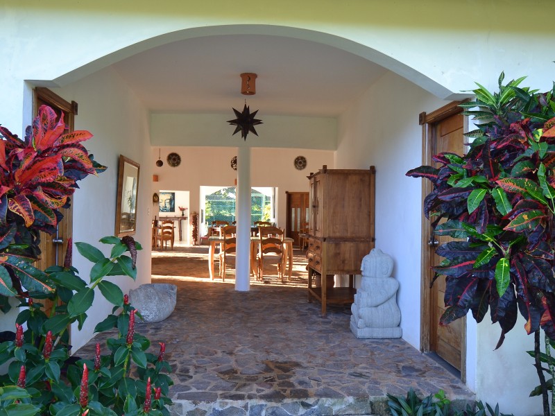 Boaba Beach - Hoteleingang