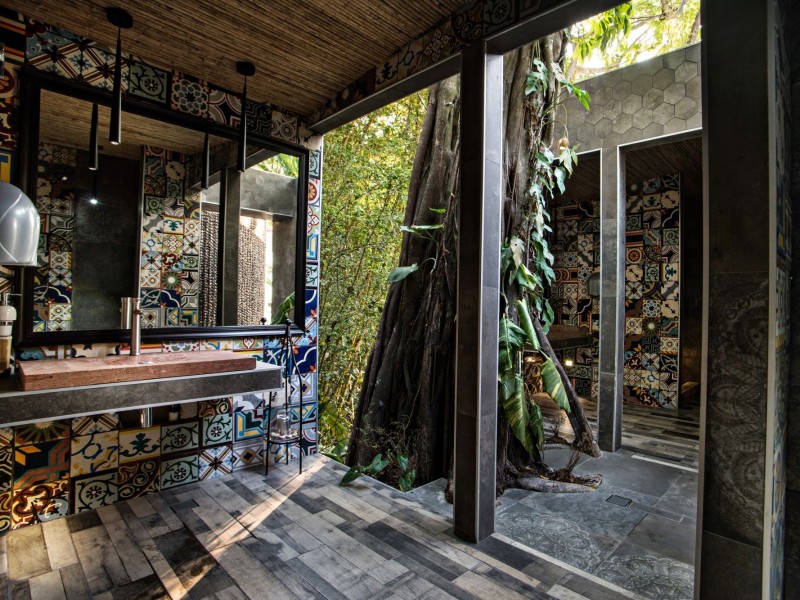 Makanda by the sea - Bad