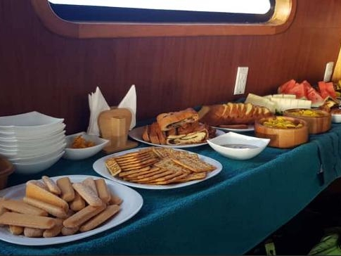 Lunch aboard the Valeria