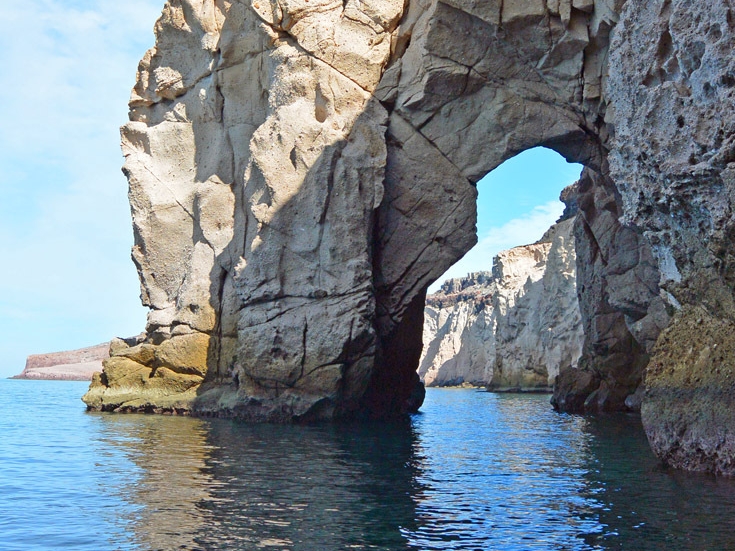 Espíritu Santo - Felsen mit Loch