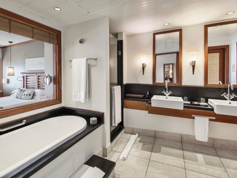 Badezimmer Deluxe Garden view &  Meerblick