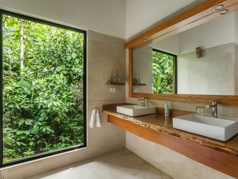 Badezimmer Zweibettzimmer (v.m.S)