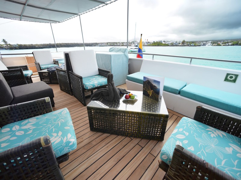 Outdoor lounge
