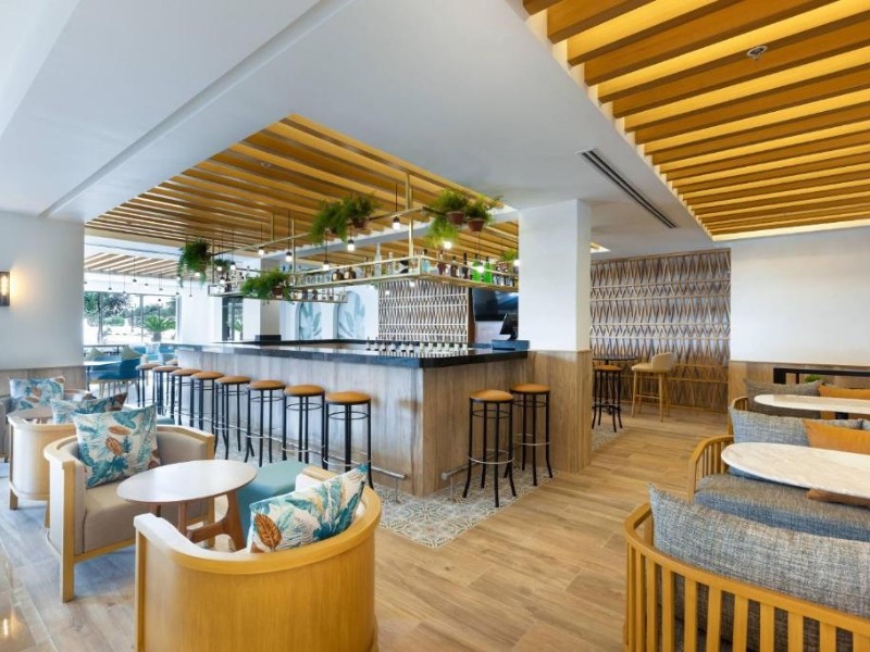 Courtyard by Marriott - Bar