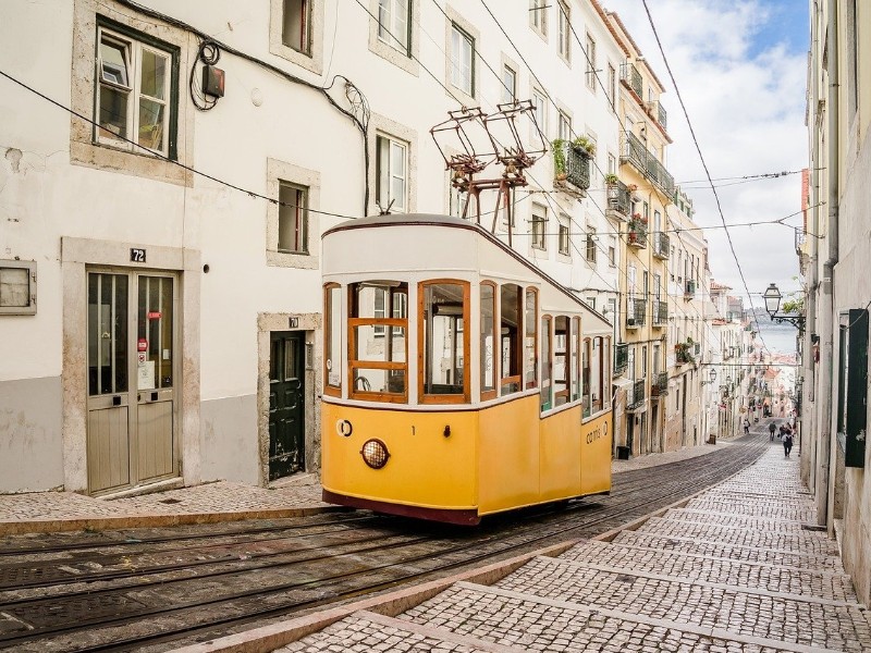 tram