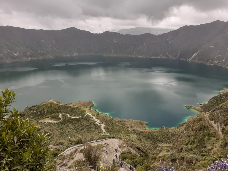 Weg hinab zur Quilotoa-Lagune