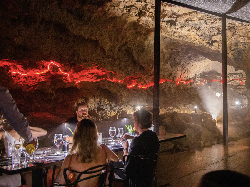 Restaurant „Lava Tunnel“