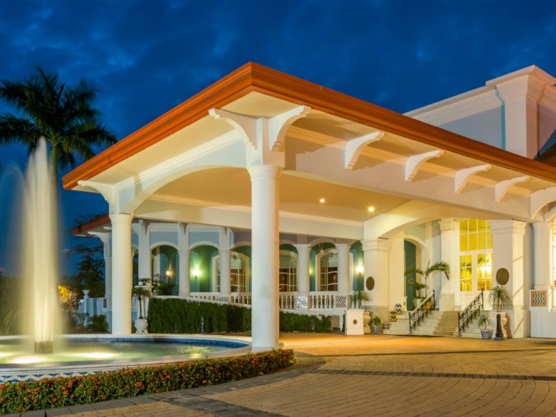 Quinta Eden - Lobby Abendansicht