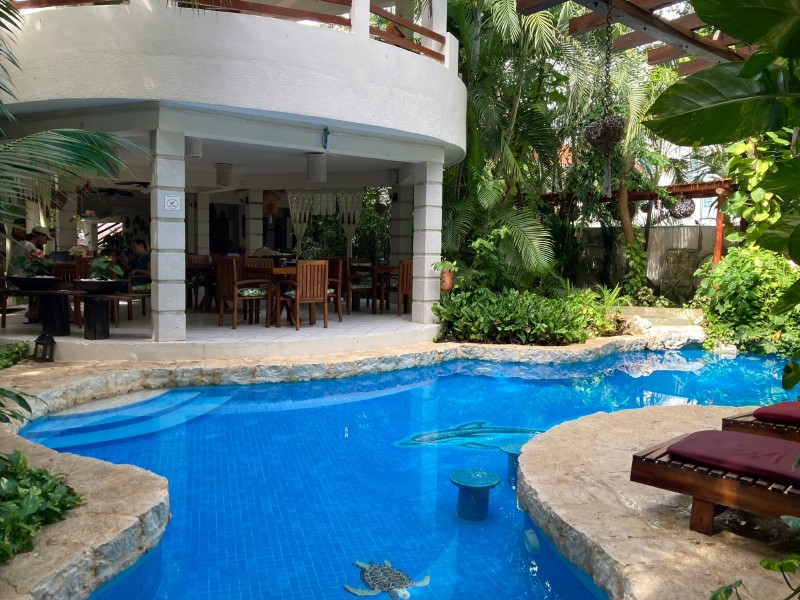 Hul-Ku - Pool