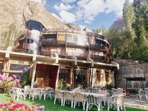 Famree Resort Attabad lake Hunza