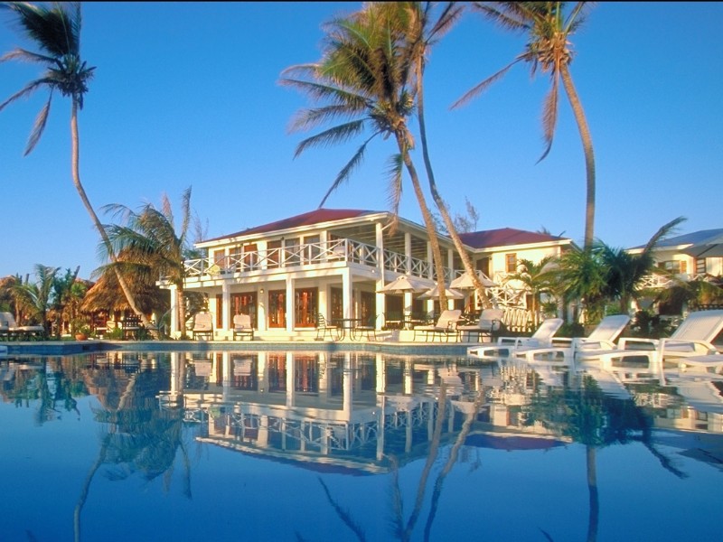 Victoria House - Pool und Hauptgebäude