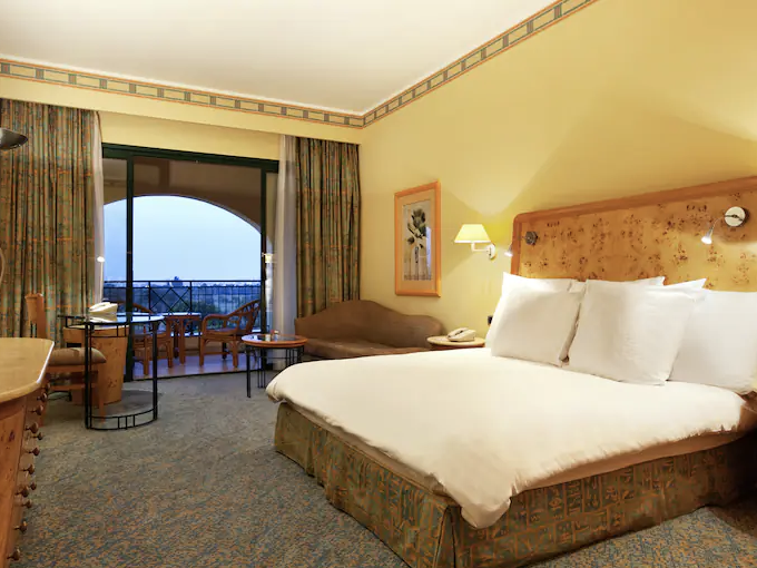Hilton Golf hotel Dreamland Cairo room