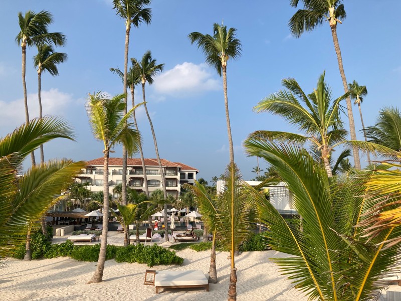 Secrets Royal Beach - Hotelansicht