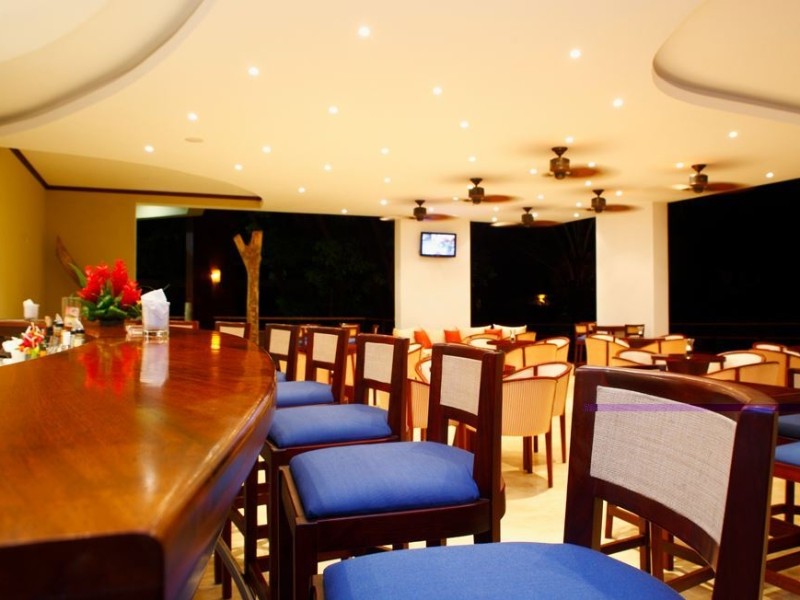Bosque del Mar Bar