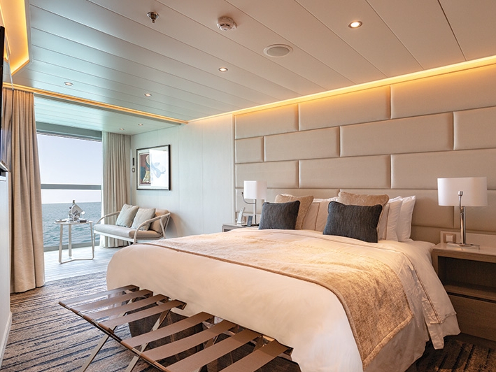 Deluxe Veranda Suite