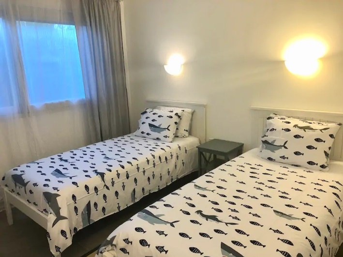 Schlafzimmer mit 2 Einzelbetten