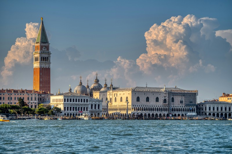 SEAFARING IN VENICE