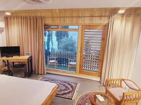 Famree Resort Attabad lake Hunza