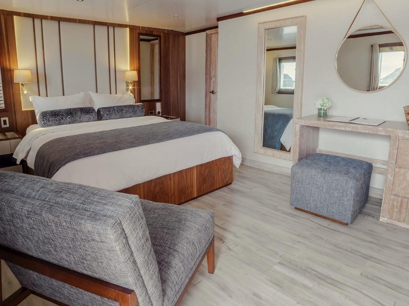 Albatross Deck Suite