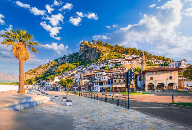 Albanien