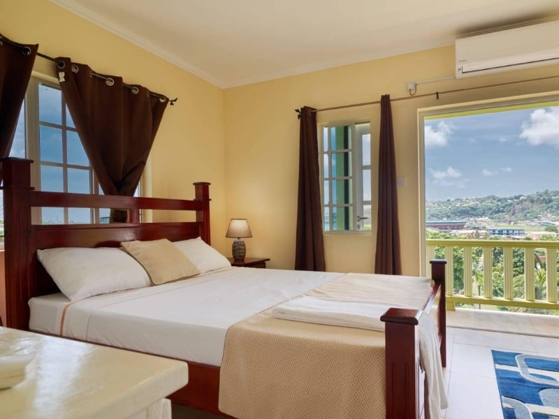Sapphire Apartments St. Vincent