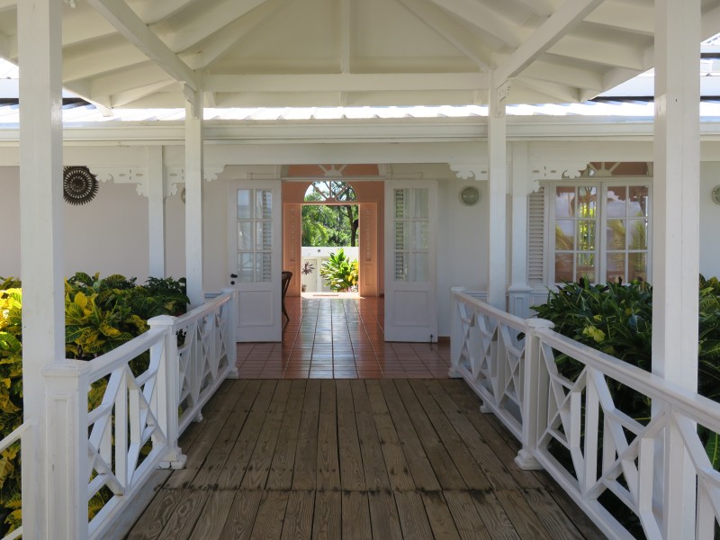 Todo Blanco - Hoteleingang