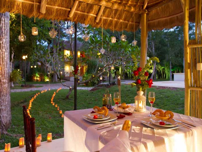 Eco Village - Kerzenlicht Abendessen