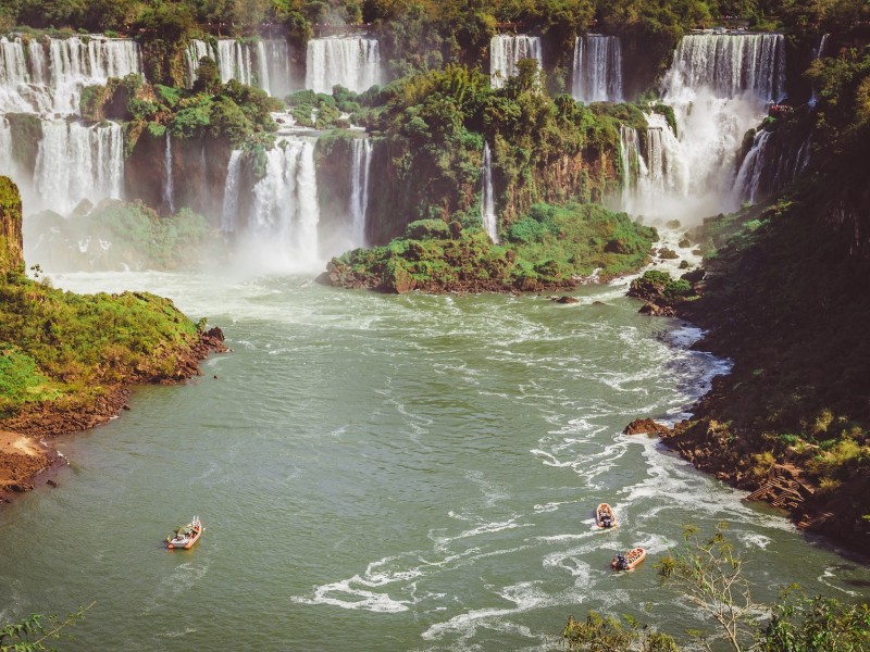 Boat to the Falls