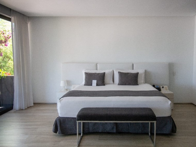 Suite mit teilweisem Meeresblick