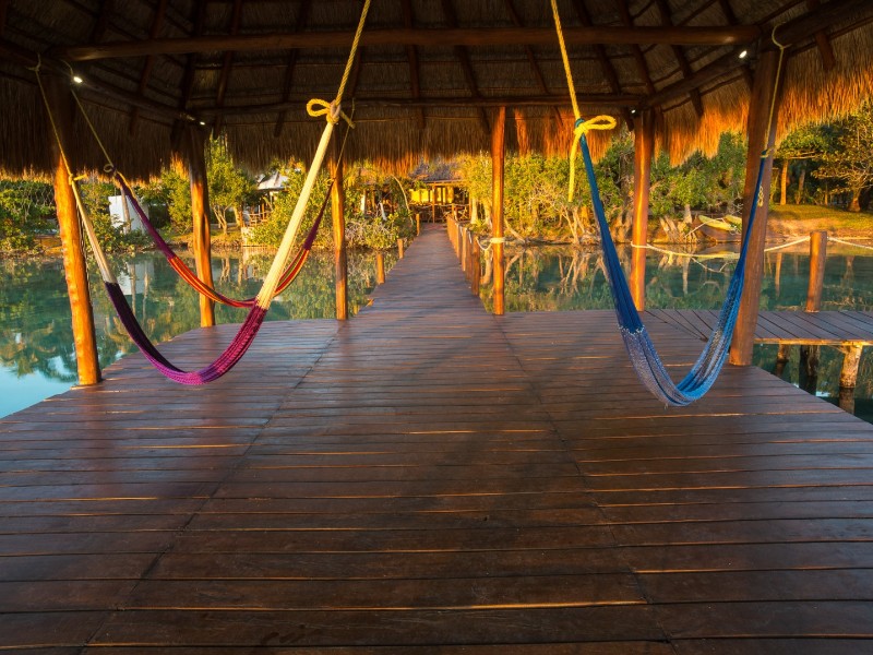 Rancho Encantado - Pier und Hängematten