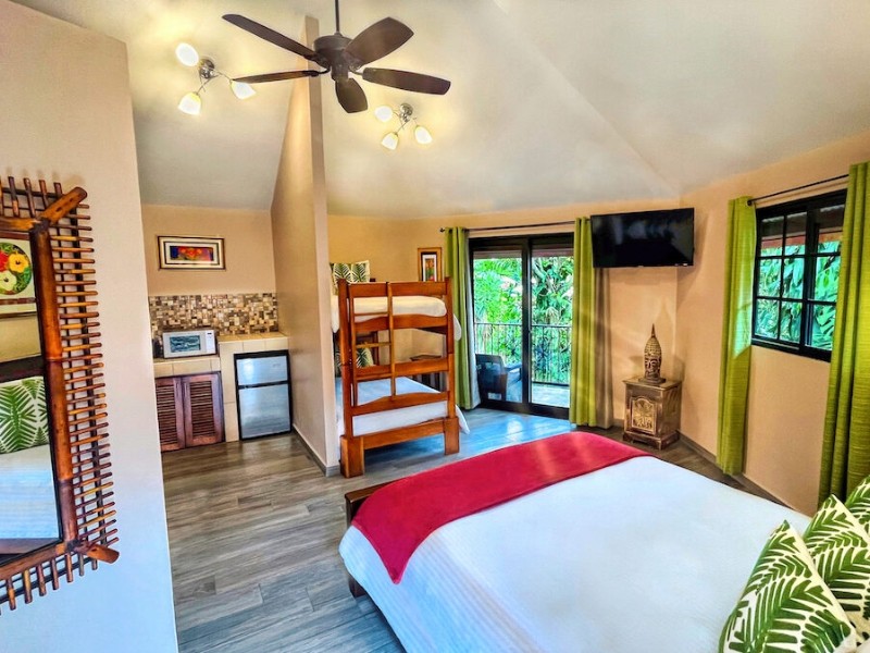 Boquete Garden Inn - Queen + Bunk