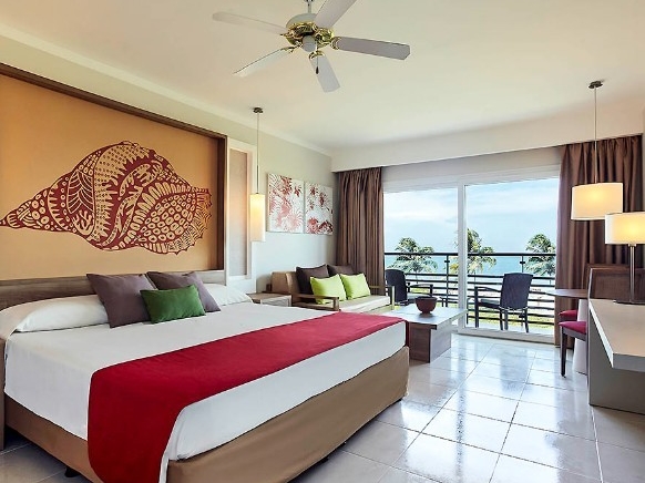 Pullman - Room with a View