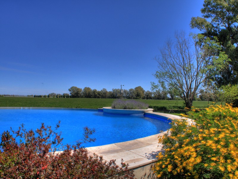 Estancia El Ombu Pool