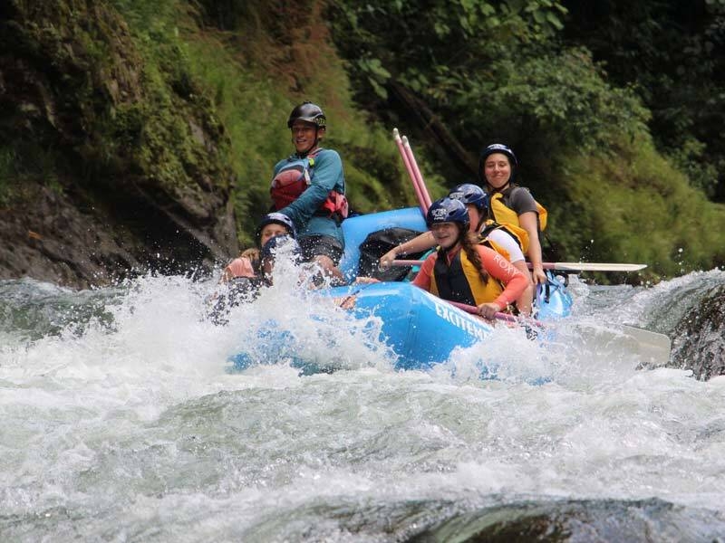 Rios Lodge - Rafting