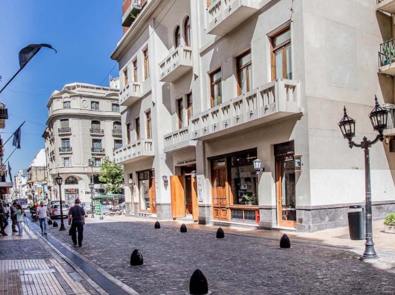 Straße vor dem Hotel