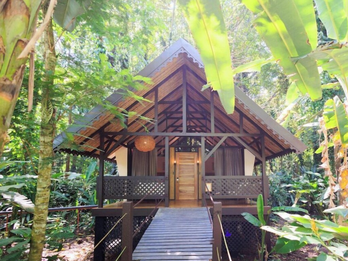 Almonds & Corals_Bungalow